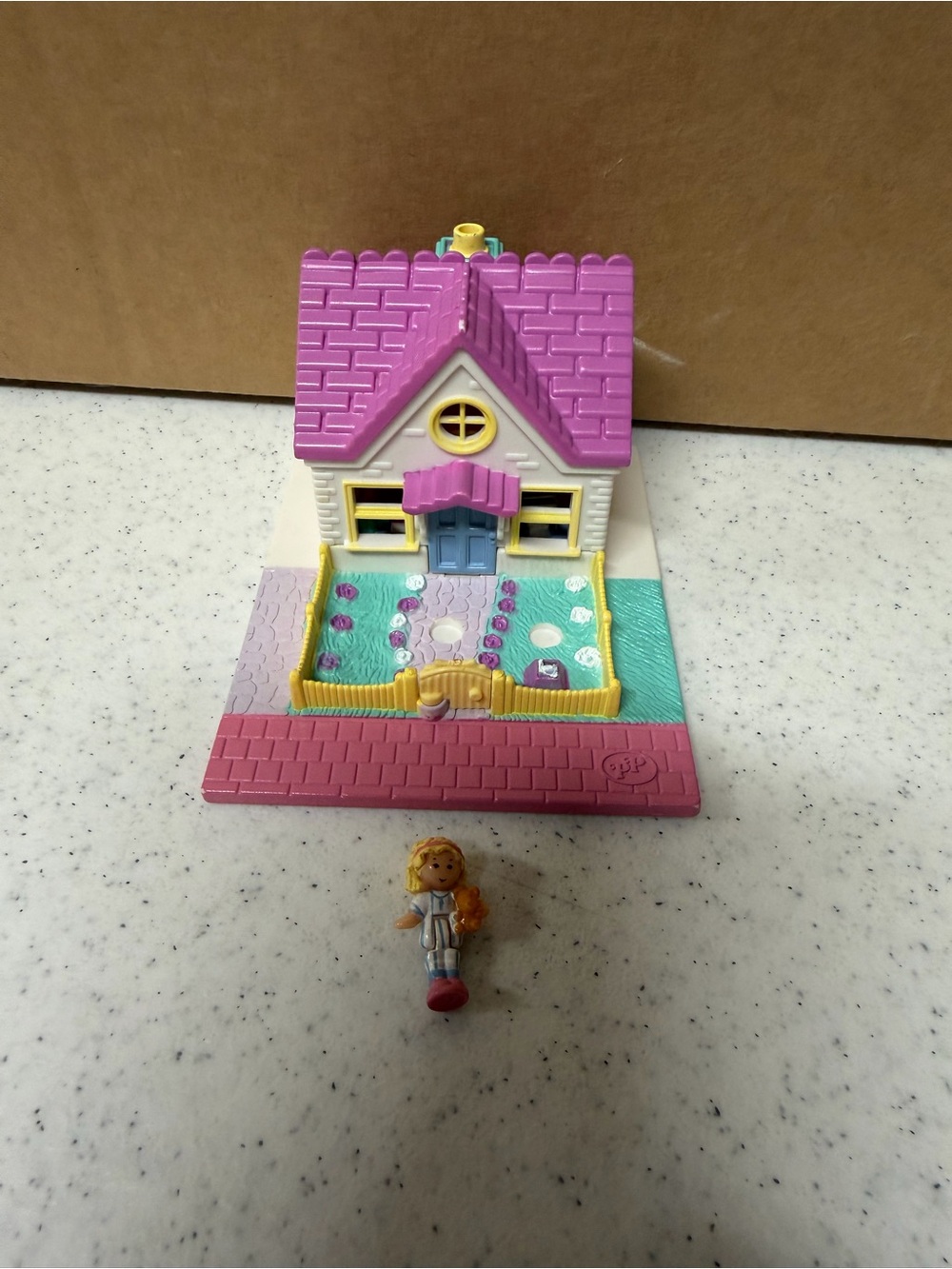 VINTAGE 1993 Bluebird POLLY POCKET Pollyville "Cozy Cottage" Playhouse